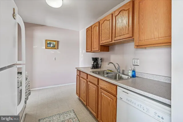 $210,000 | 355 Gatewater Court, Unit F, Glen Burnie, MD 21060