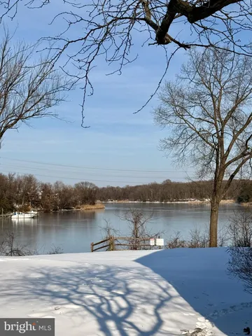 $210,000 | 355 Gatewater Court, Unit F, Glen Burnie, MD 21060