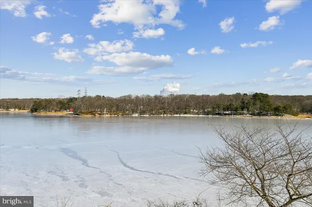 $210,000 | 355 Gatewater Court, Unit F, Glen Burnie, MD 21060