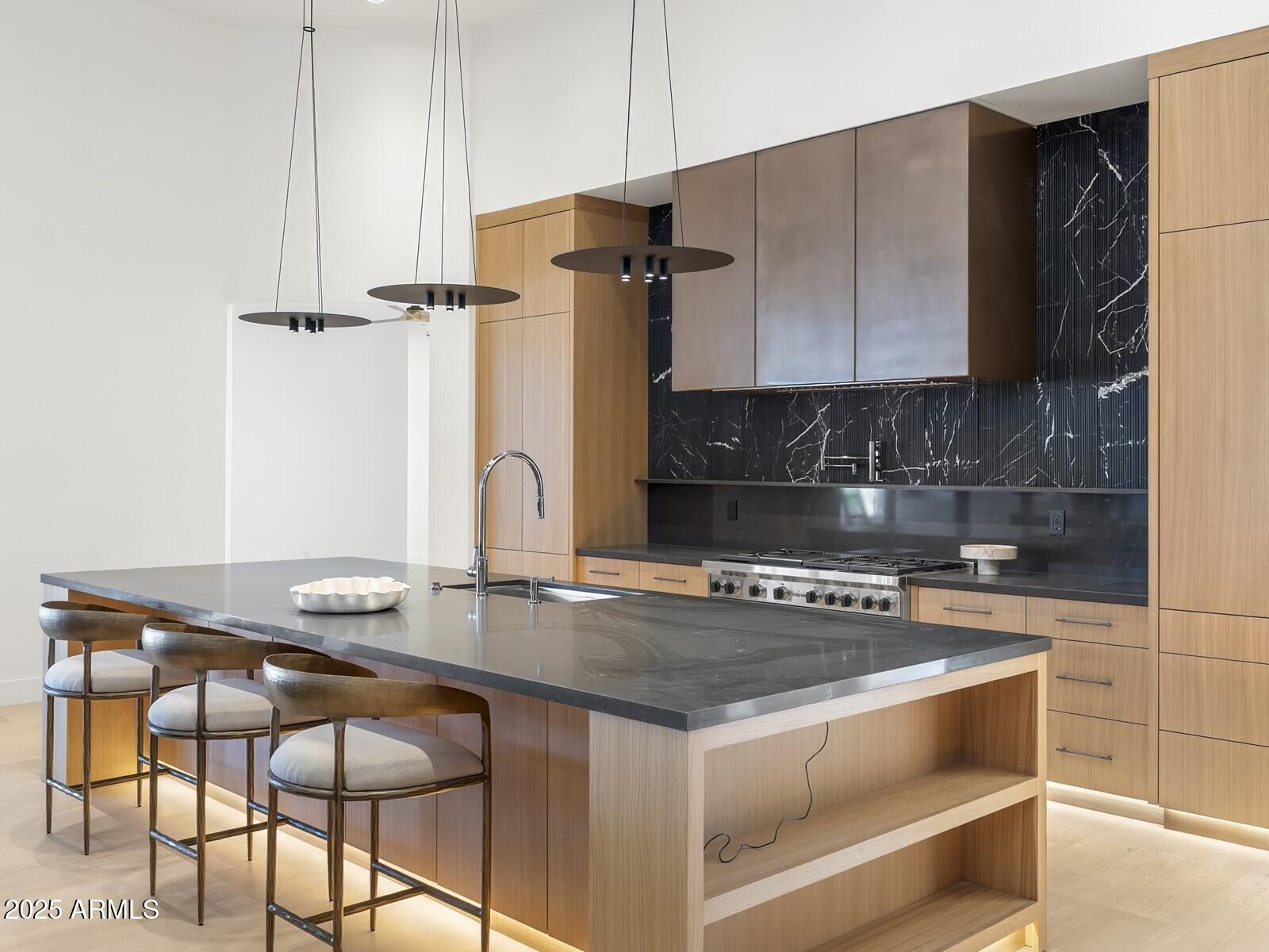 5305 North 68th Place Paradise Valley, AZ 85253 - Photo 19 of 65 031_Kitchen