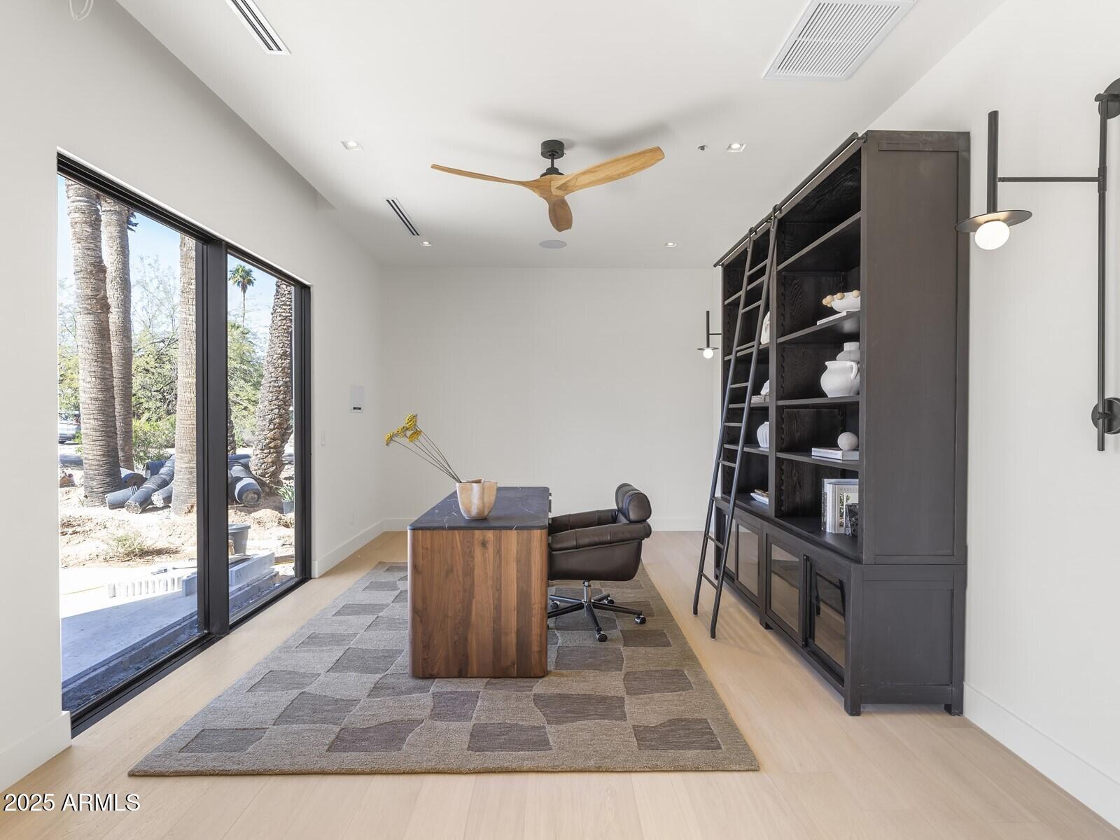 5305 North 68th Place Paradise Valley, AZ 85253 - Photo 21 of 65 034_Office