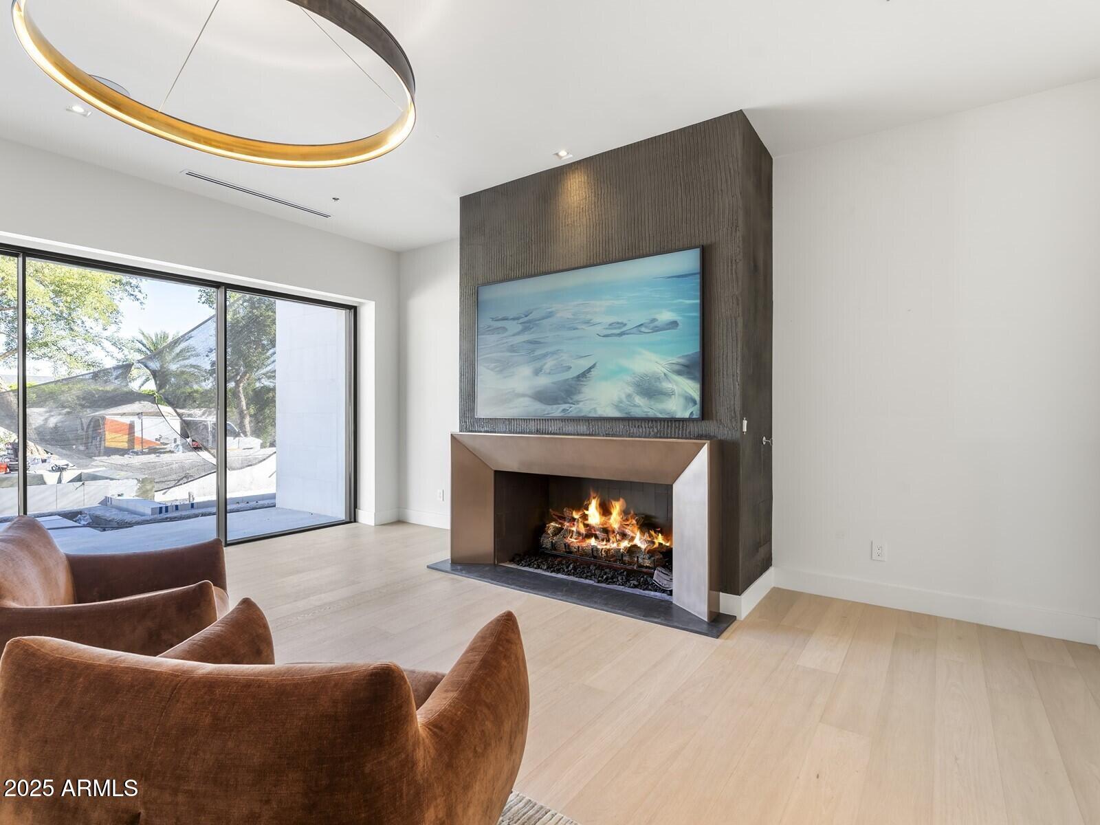 5305 North 68th Place Paradise Valley, AZ 85253 - Photo 24 of 65 038_Primary Bedroom