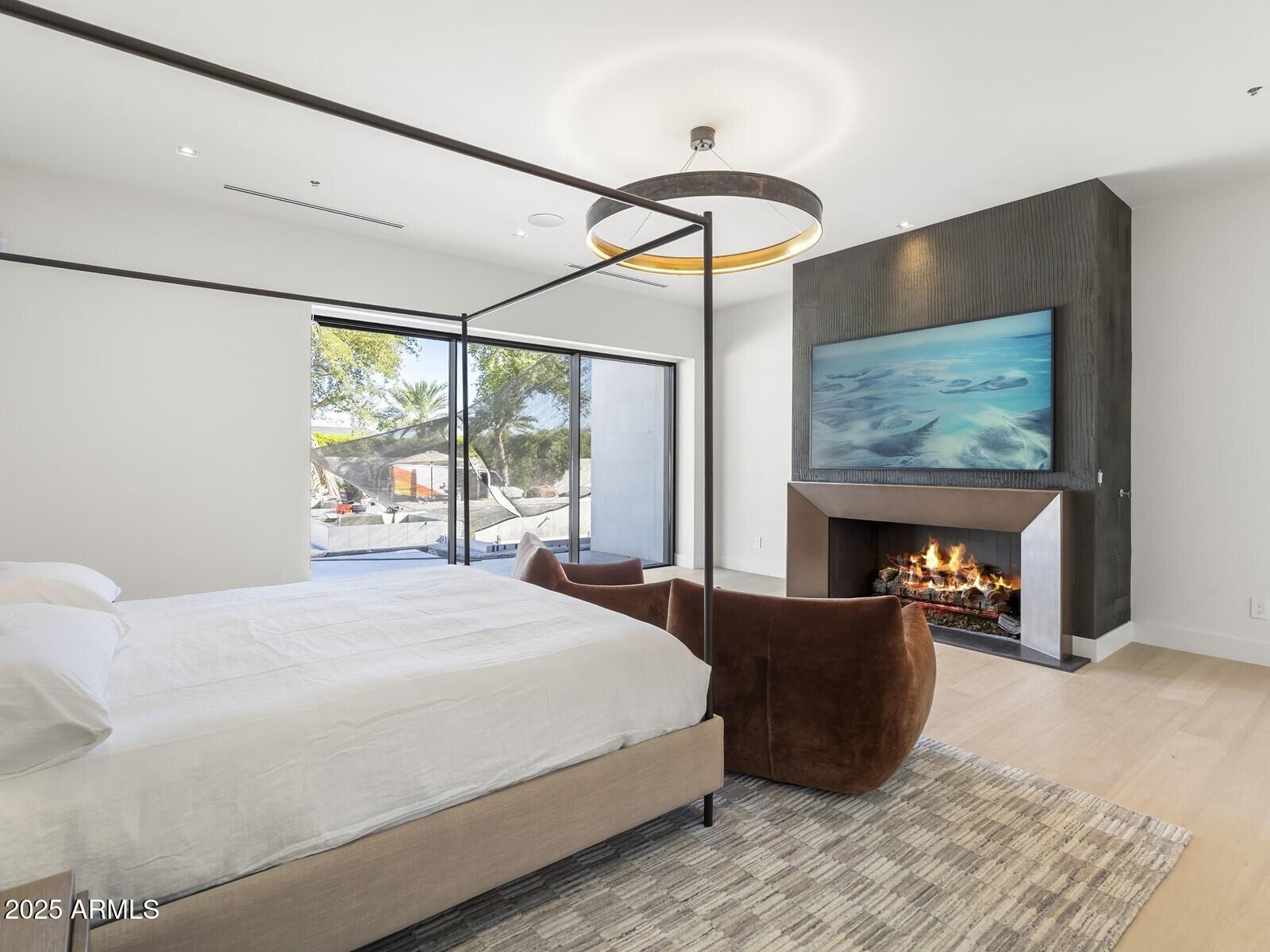 5305 North 68th Place Paradise Valley, AZ 85253 - Photo 25 of 67 037_Primary Bedroom