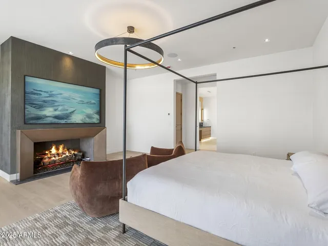 $8,672,000 | 5305 North 68th Place, Paradise Valley, AZ 85253