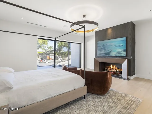 $8,672,000 | 5305 North 68th Place, Paradise Valley, AZ 85253