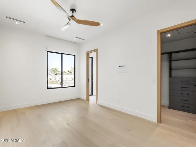 $8,672,000 | 5305 North 68th Place, Paradise Valley, AZ 85253