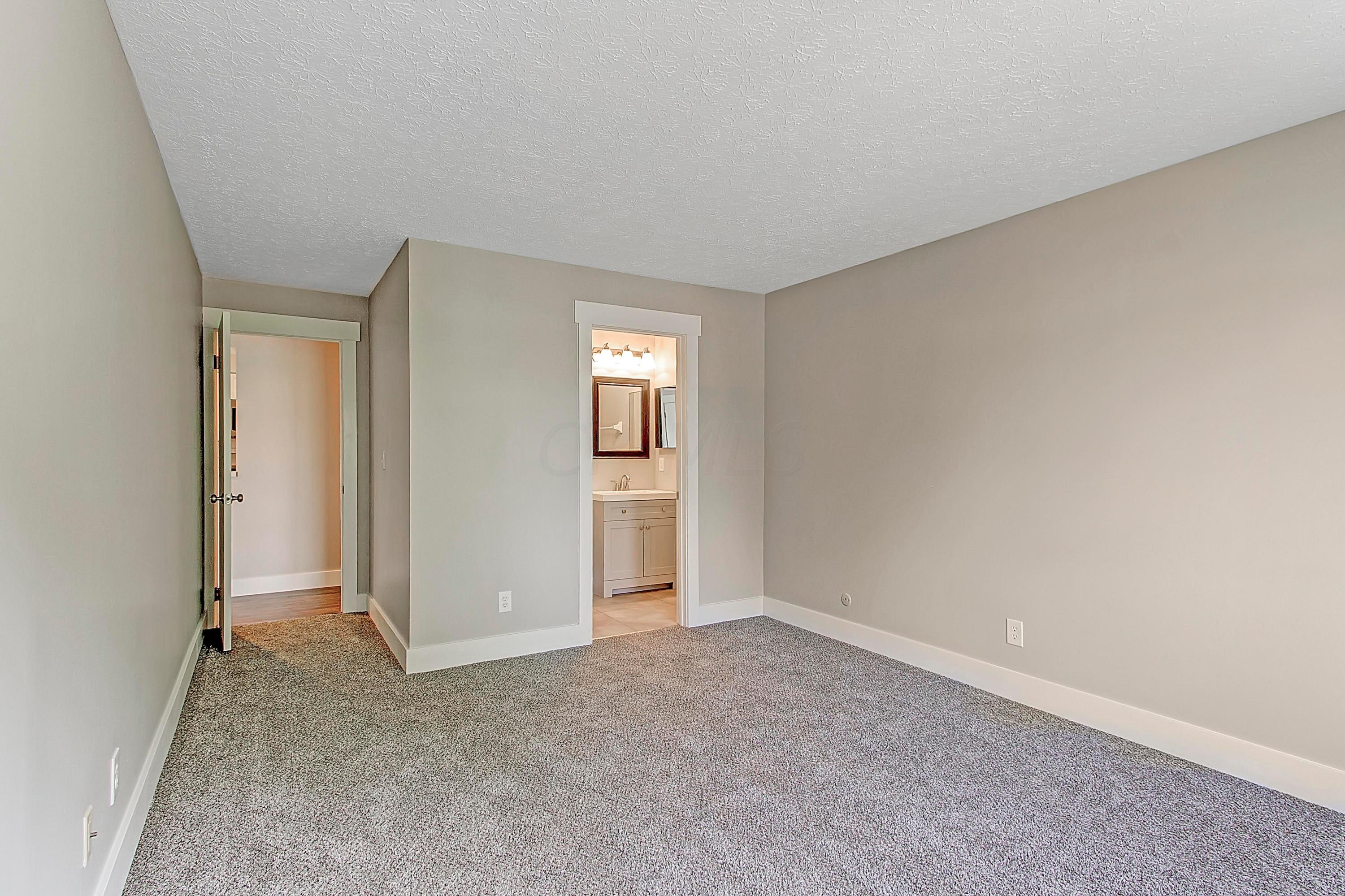 2175 Hedgerow Road, Unit 2175E Columbus, OH 43220 - Photo 11 of 27