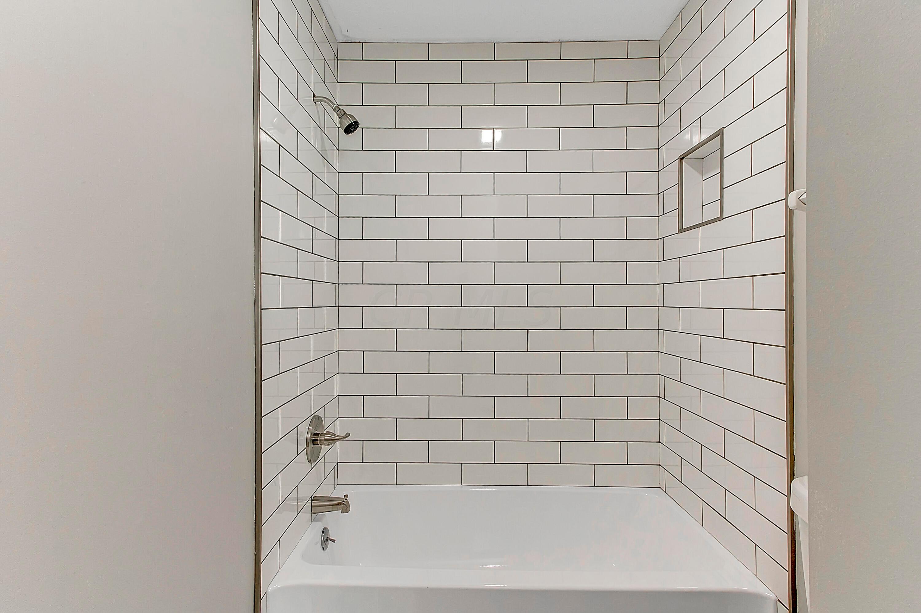 2175 Hedgerow Road, Unit 2175E Columbus, OH 43220 - Photo 17 of 27