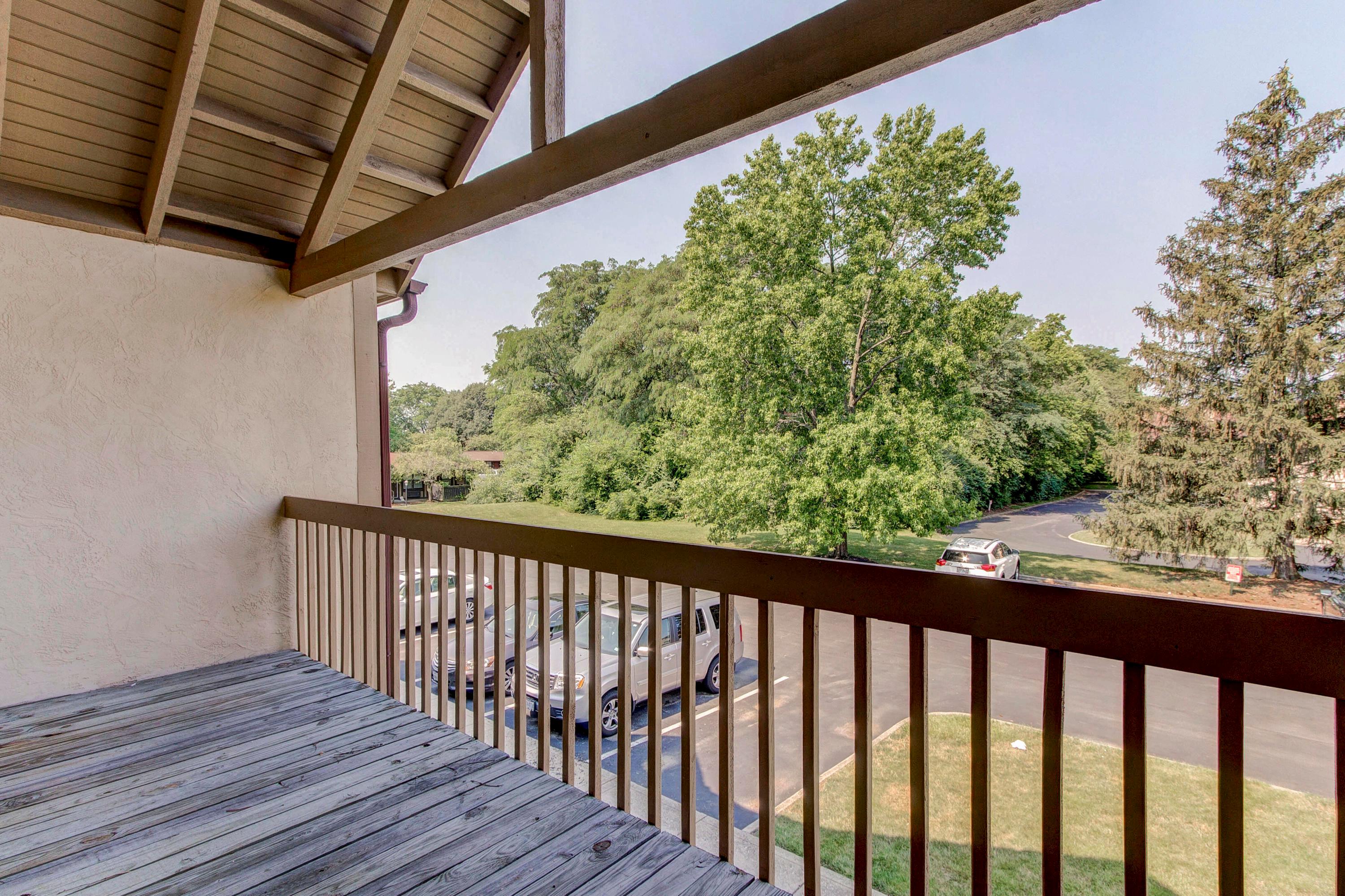 2175 Hedgerow Road, Unit 2175E Columbus, OH 43220 - Photo 19 of 27