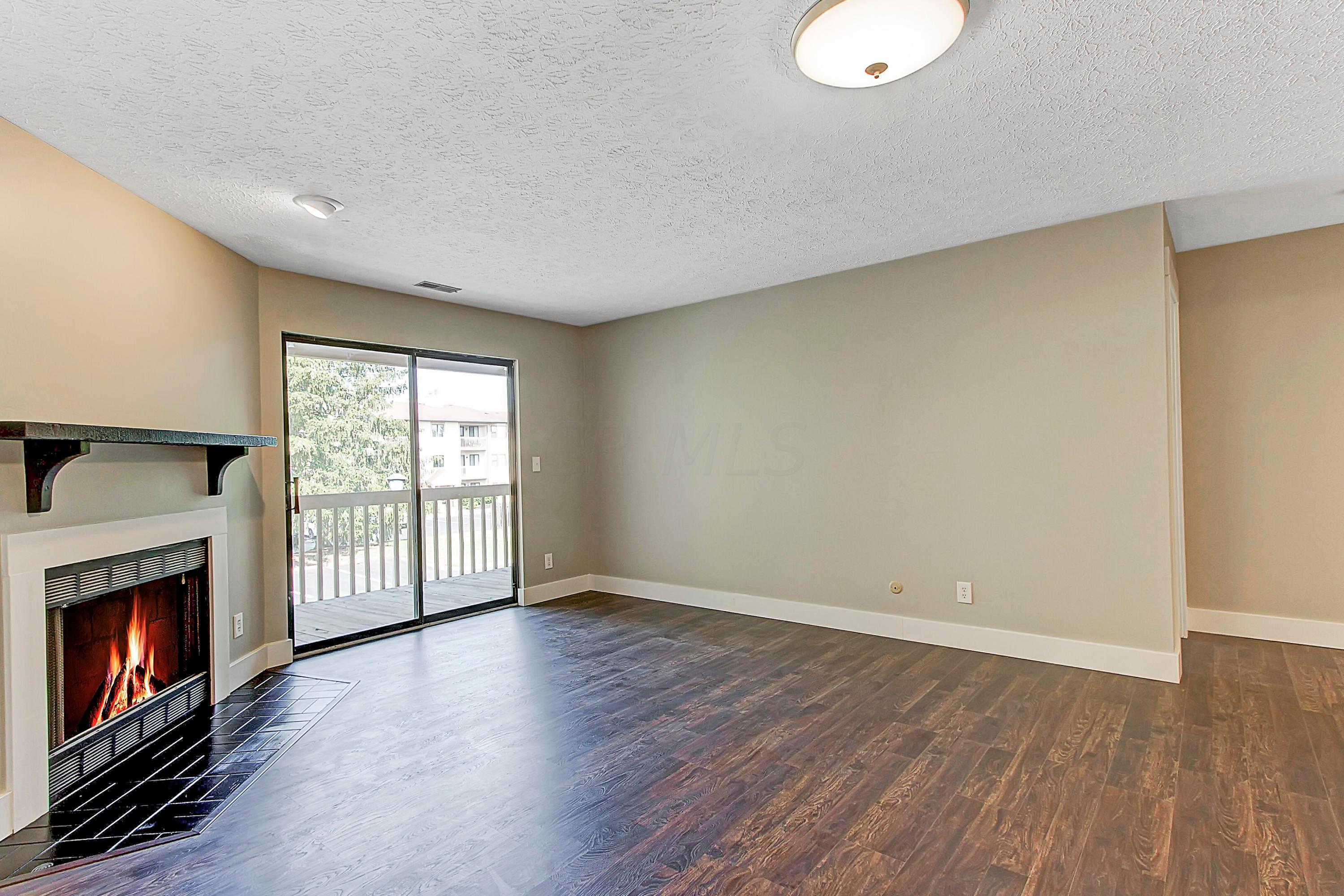 2175 Hedgerow Road, Unit 2175E Columbus, OH 43220 - Photo 2 of 27