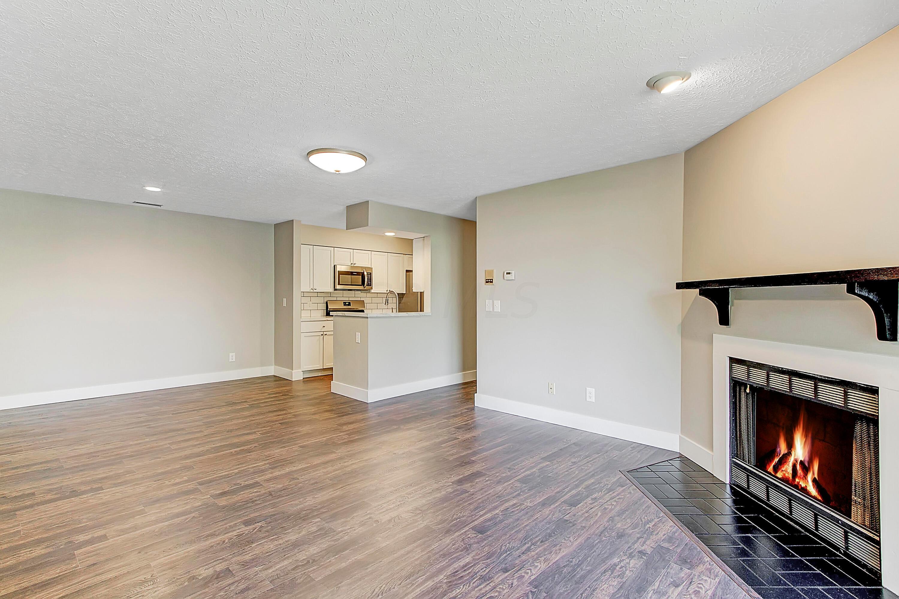 2175 Hedgerow Road, Unit 2175E Columbus, OH 43220 - Photo 5 of 27