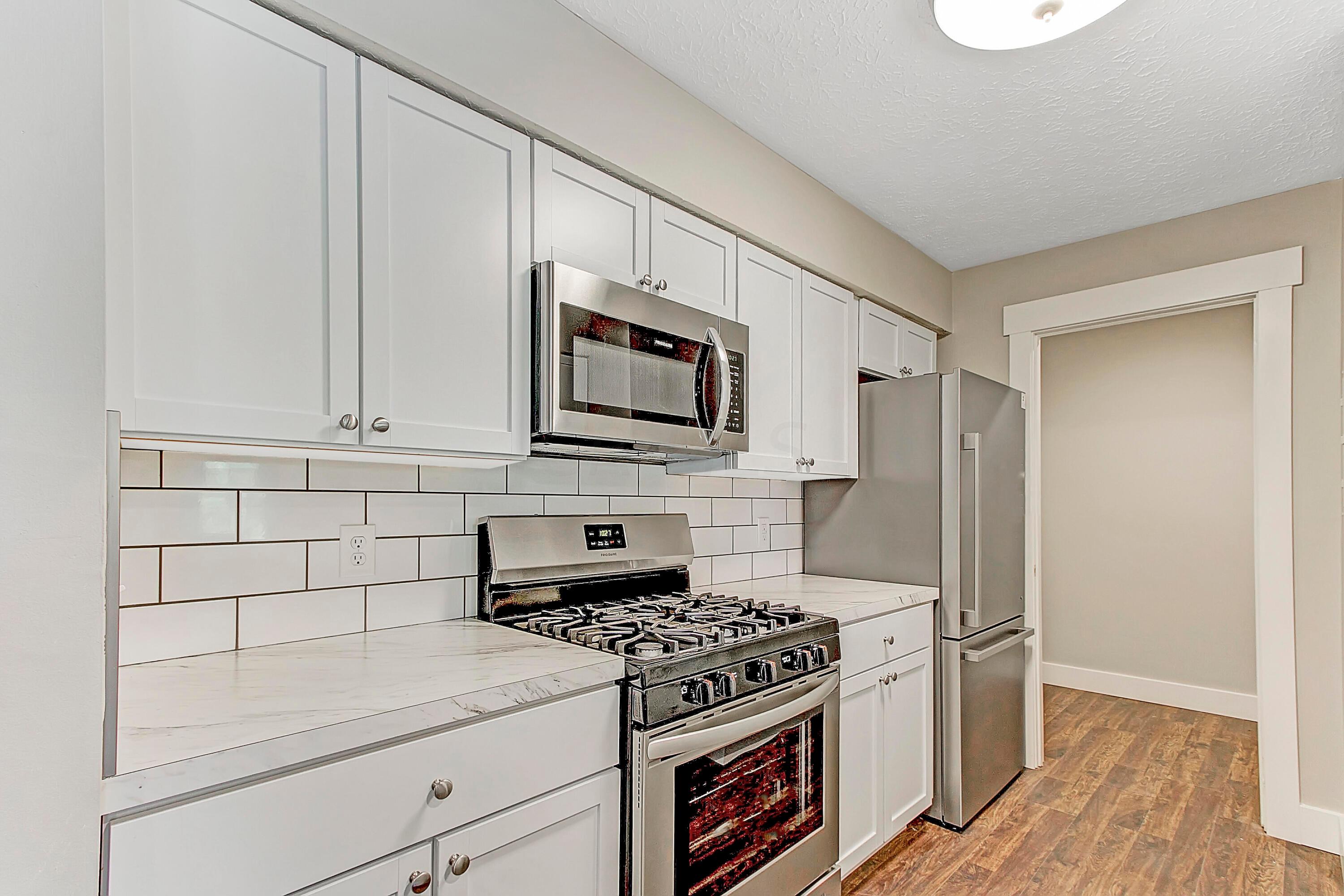 2175 Hedgerow Road, Unit 2175E Columbus, OH 43220 - Photo 7 of 27