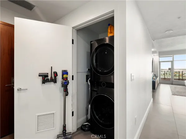 $1,599,000 | 3131 Michelson Drive, Unit 1607, Irvine, CA 92612