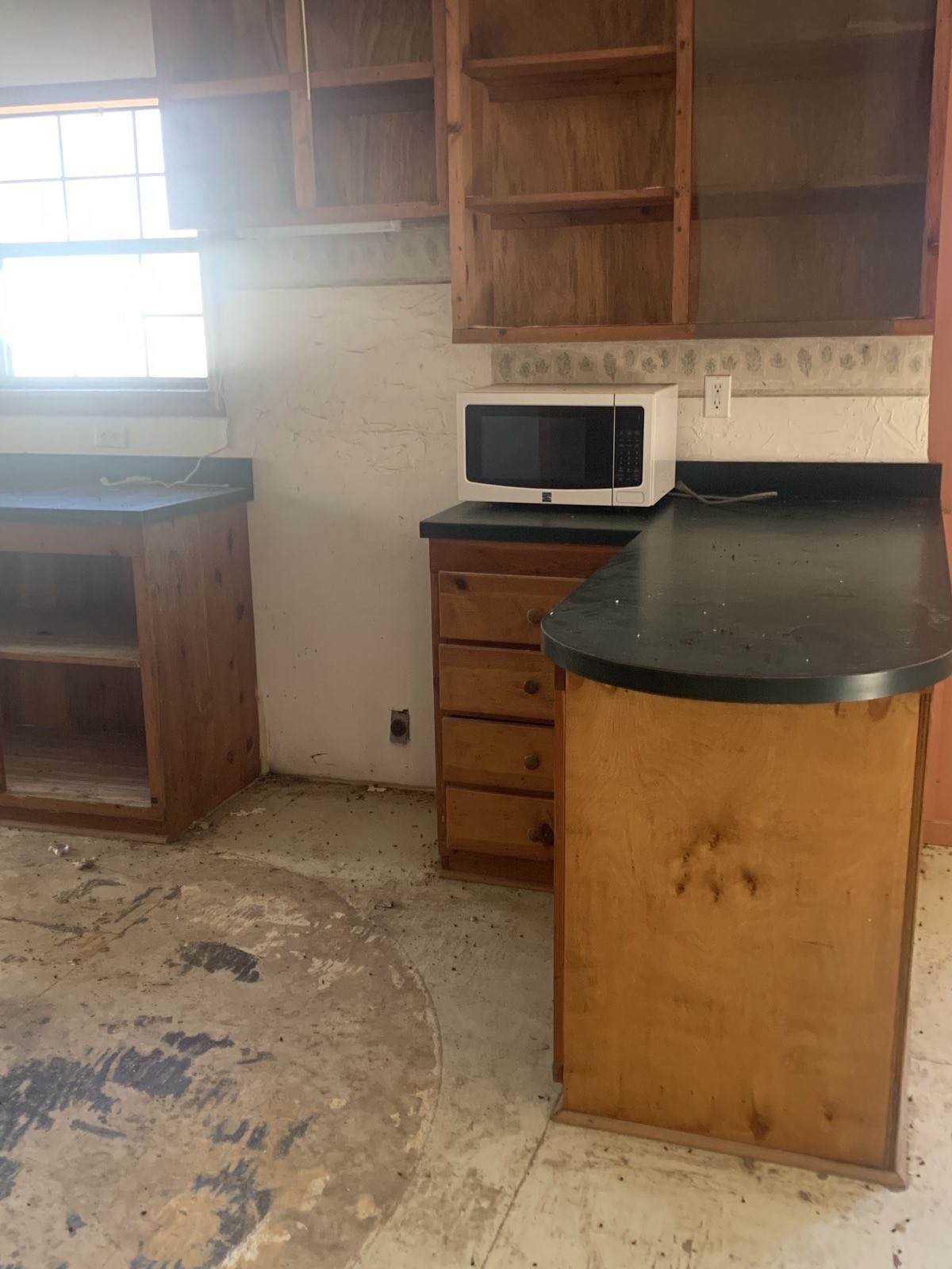 1252 Kelly Road Centerville, TN 37033 - Photo 32 of 34 a kitchen with a sink and a stove