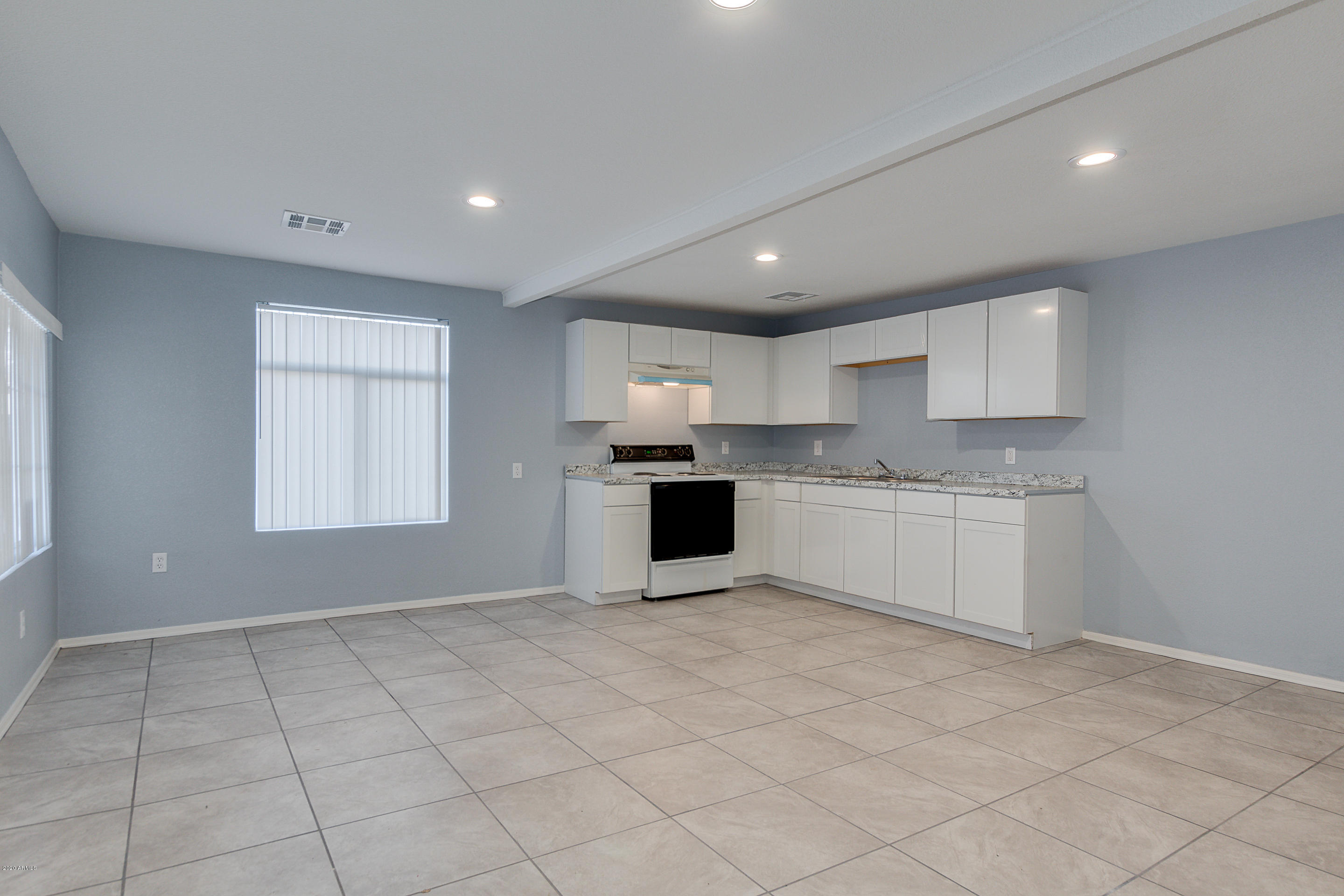 2909 West Coronado Road Phoenix, AZ 85009 - Photo 9 of 25 09-Coronado