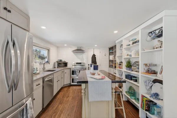 $327,500 | 235 Swan Lake Avenue, Belfast, ME 04915