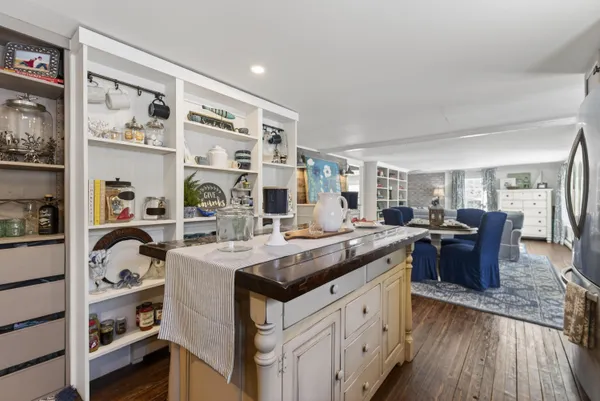 $327,500 | 235 Swan Lake Avenue, Belfast, ME 04915