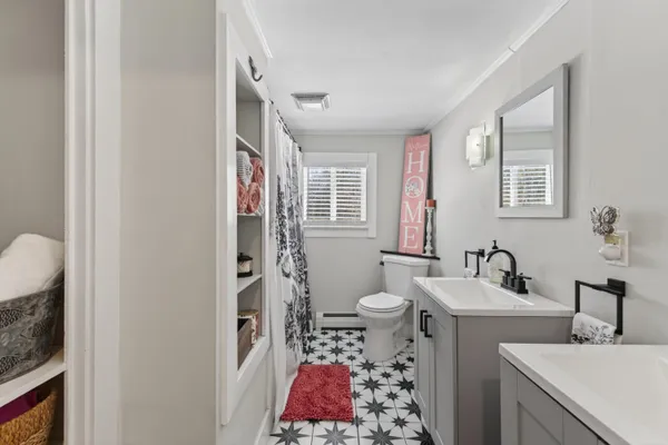 $327,500 | 235 Swan Lake Avenue, Belfast, ME 04915