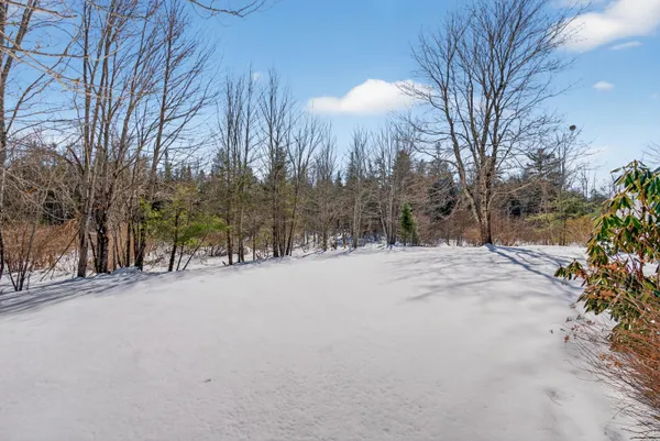$327,500 | 235 Swan Lake Avenue, Belfast, ME 04915