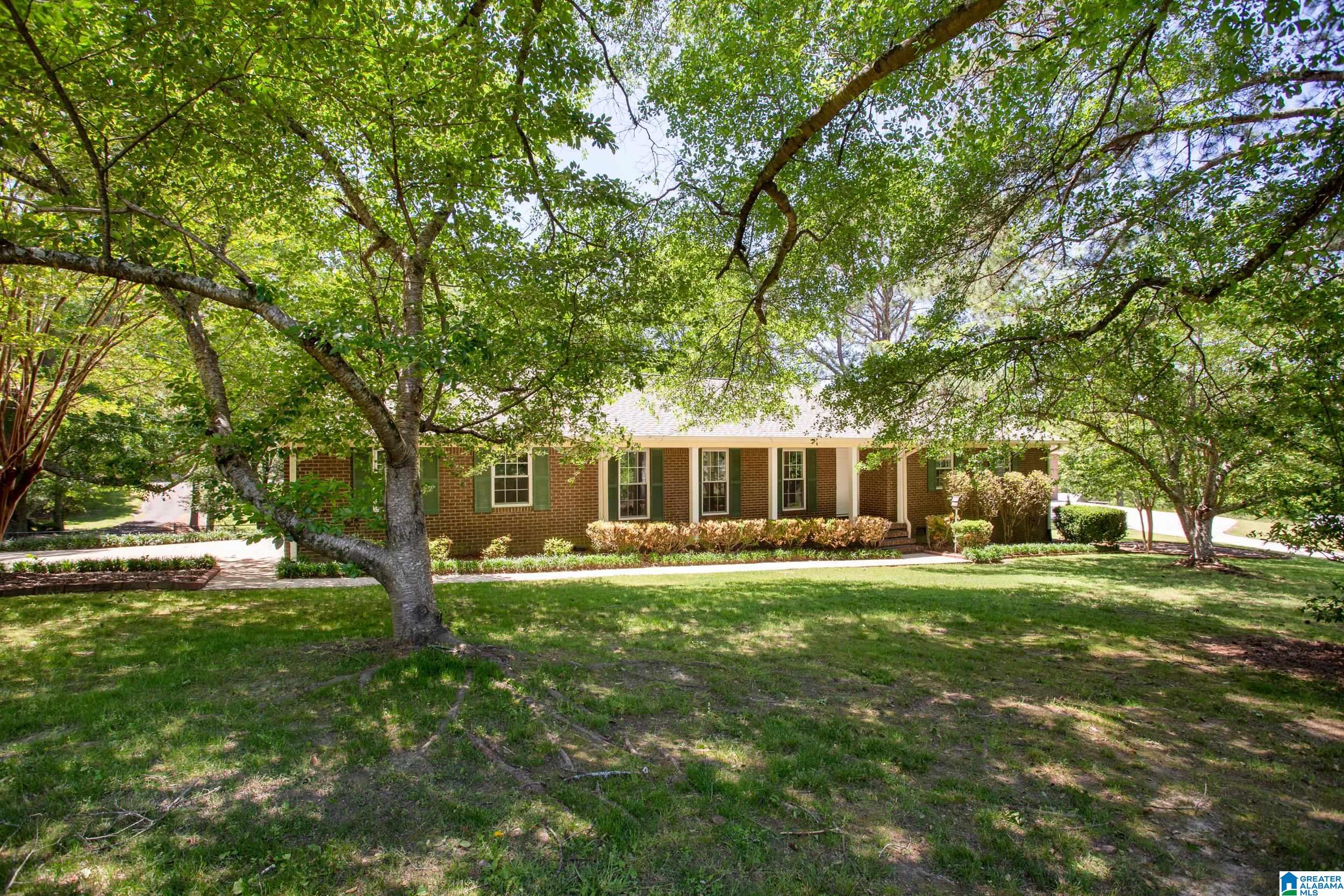 965 Sanie Road Odenville, AL 35120 - Photo 2 of 50