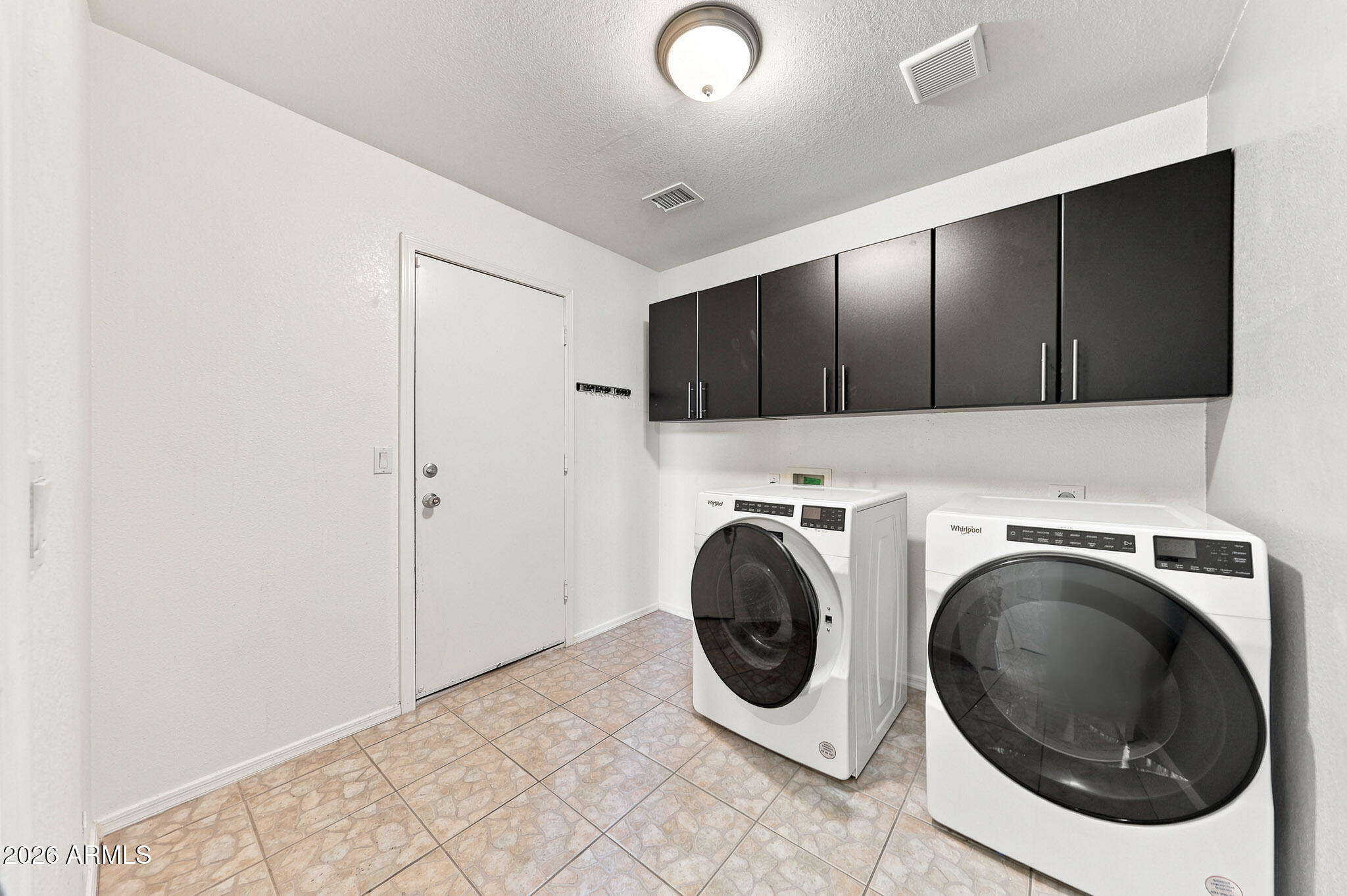 10828 West Monte Vista Road Avondale, AZ 85392 - Photo 16 of 32 Laundry room