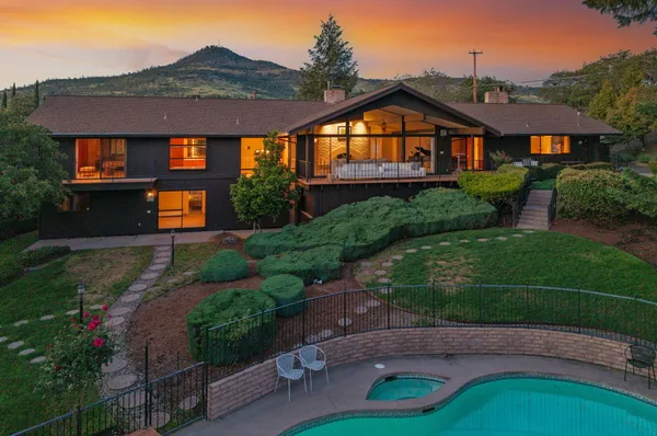 $1,465,000 | 50 Mariposa Terrace, Medford, OR 97504