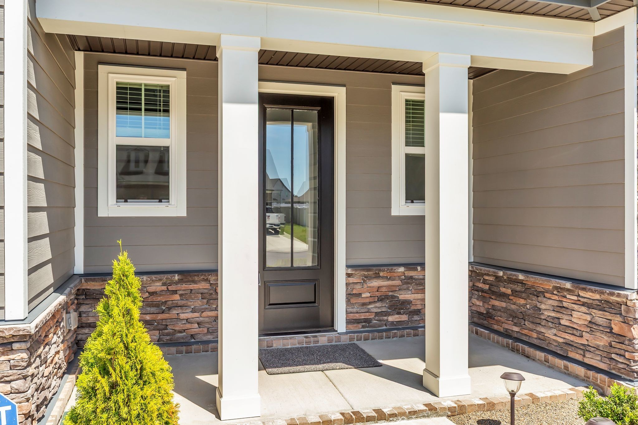 2404 Beaver Drive Murfreesboro, TN 37128 - Photo 5 of 42 a view of entryway front of house