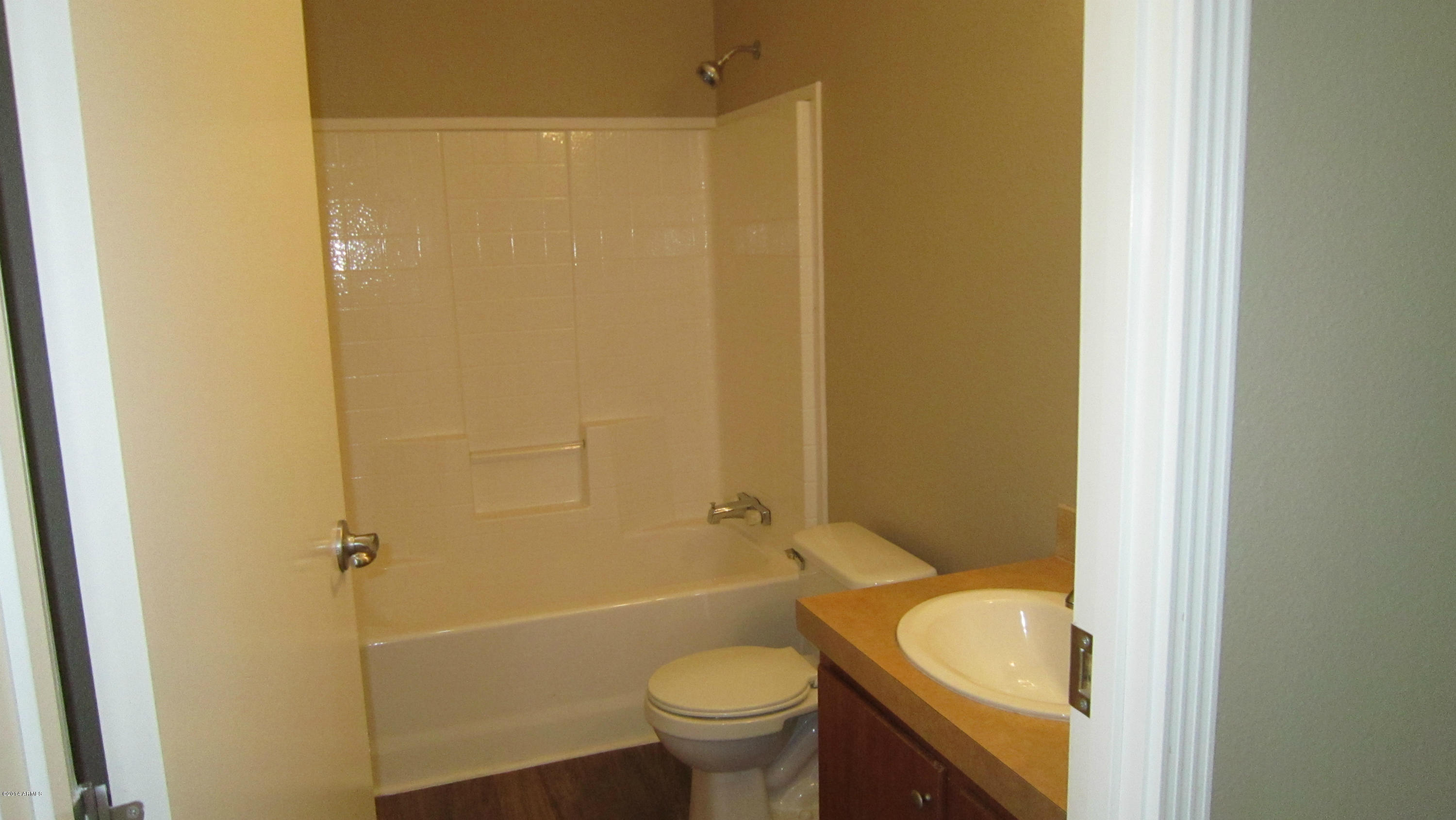 54016 West Ridoway Road Maricopa, AZ 85139 - Photo 26 of 37 Full Guest Bath