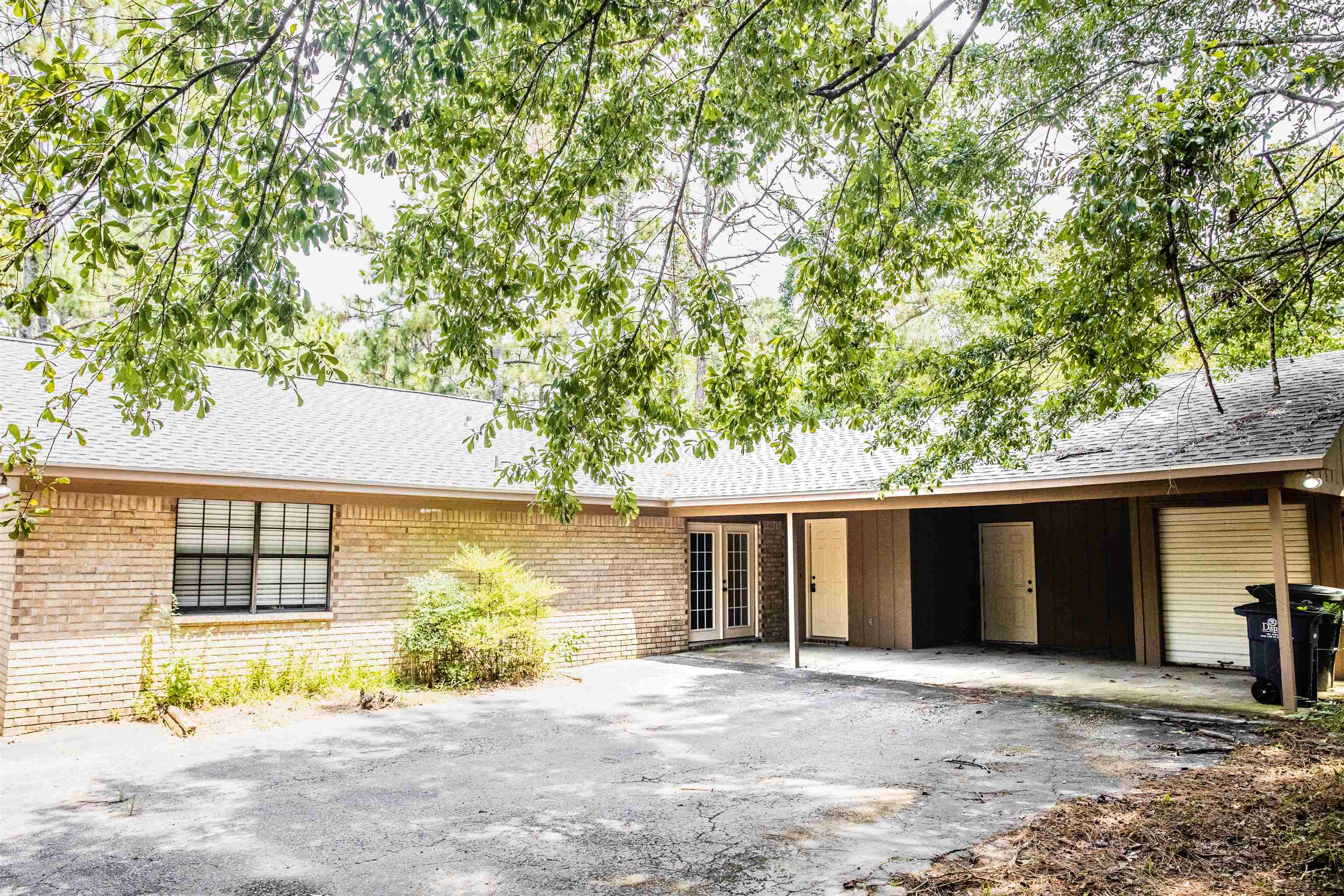154 Greenbay Circle Daphne, AL 36526 - Photo 2 of 17