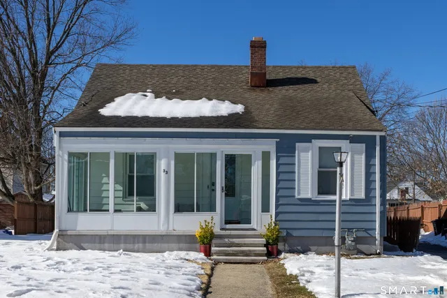 $399,900 | 33 Sands Place, Stratford, CT 06615