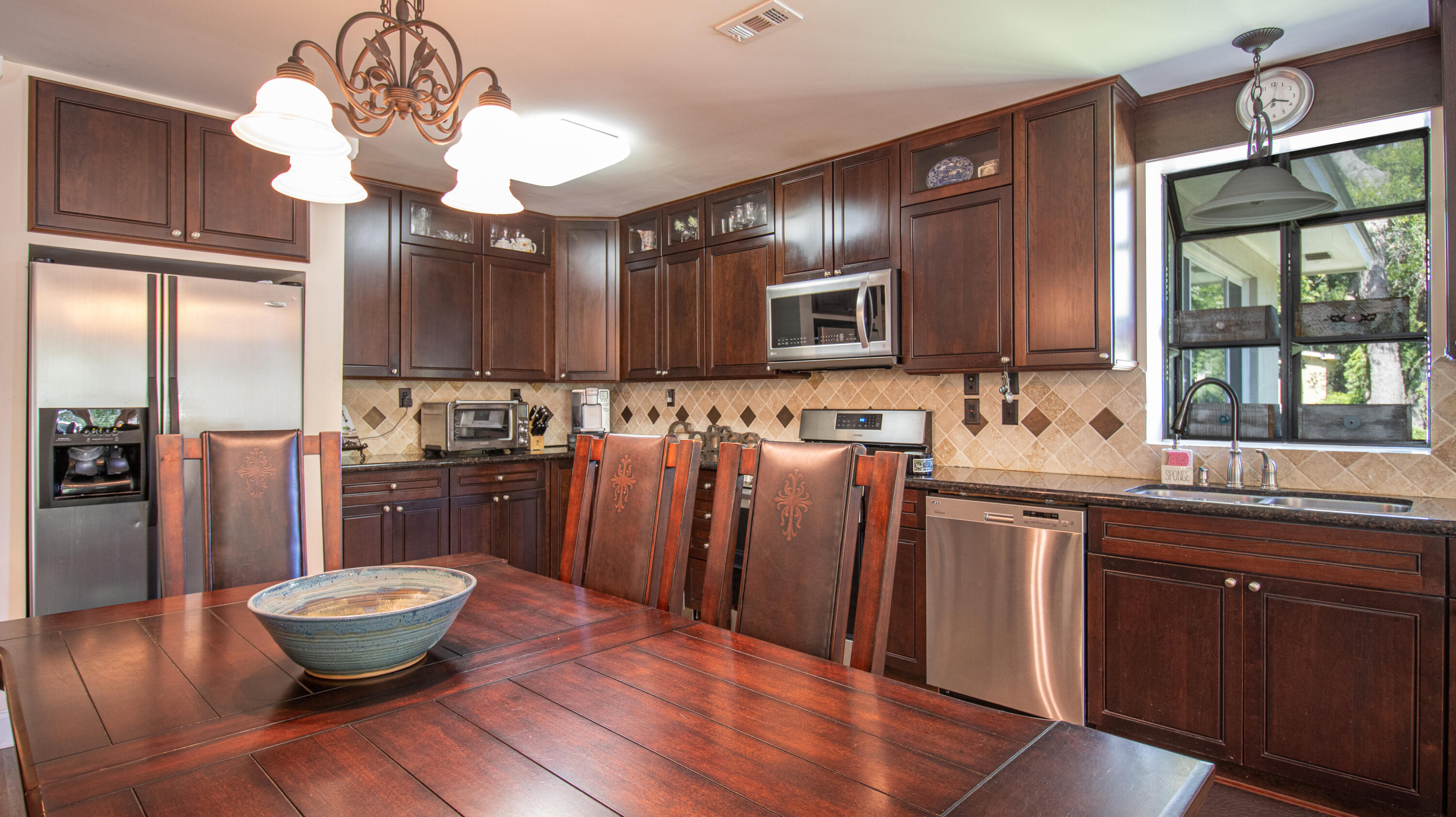 11425 Summer Lane Road Biloxi, MS 39532 - Photo 3 of 34 Kitchen