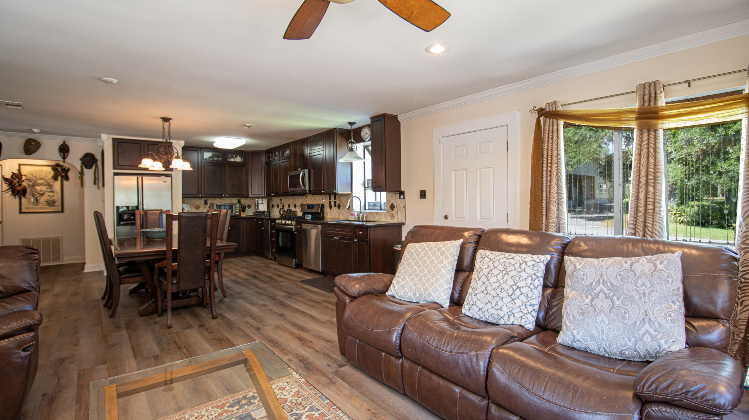 11425 Summer Lane Road Biloxi, MS 39532 - Photo 5 of 34 Family Room