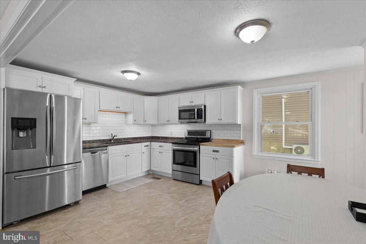 3719 3rd Street North Beach, MD 20714 - Photo 12 of 44 Granite Counters