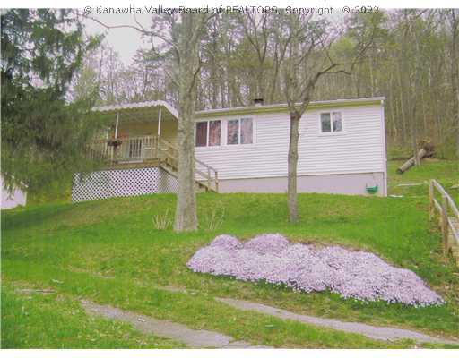 700 Dupont Road Poca, WV 25159 - Photo 1 of 13 Exterior Front.