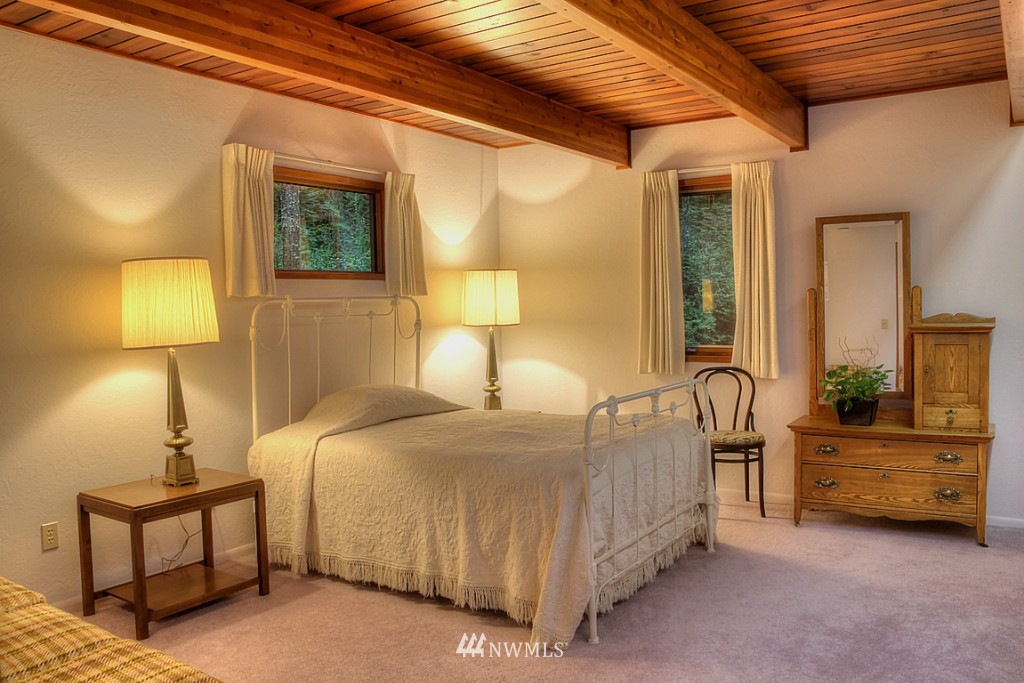 14501 Cavalli Road Southeast Olalla, WA 98359 - Photo 10 of 15 Gallery Image 10