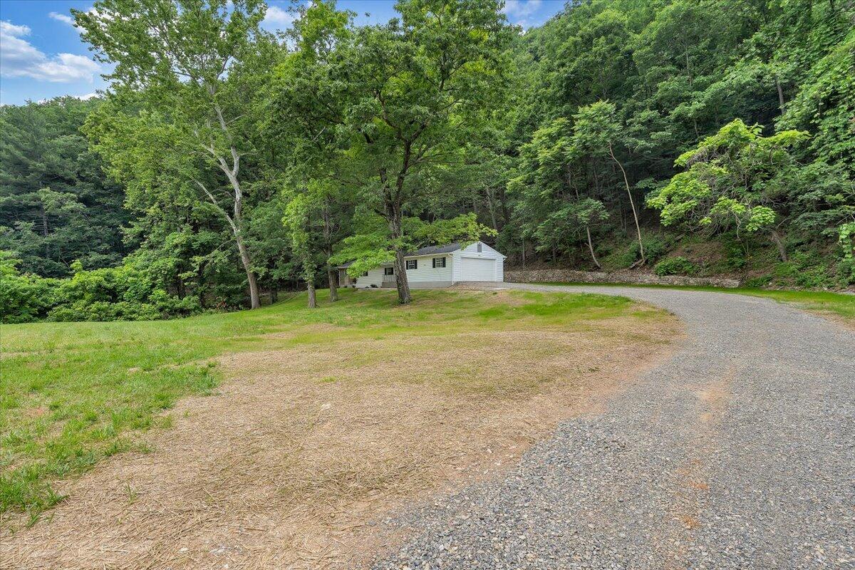 5679 Franklin Road Roanoke, VA 24014 - Photo 35 of 36 a view of a house with a yard