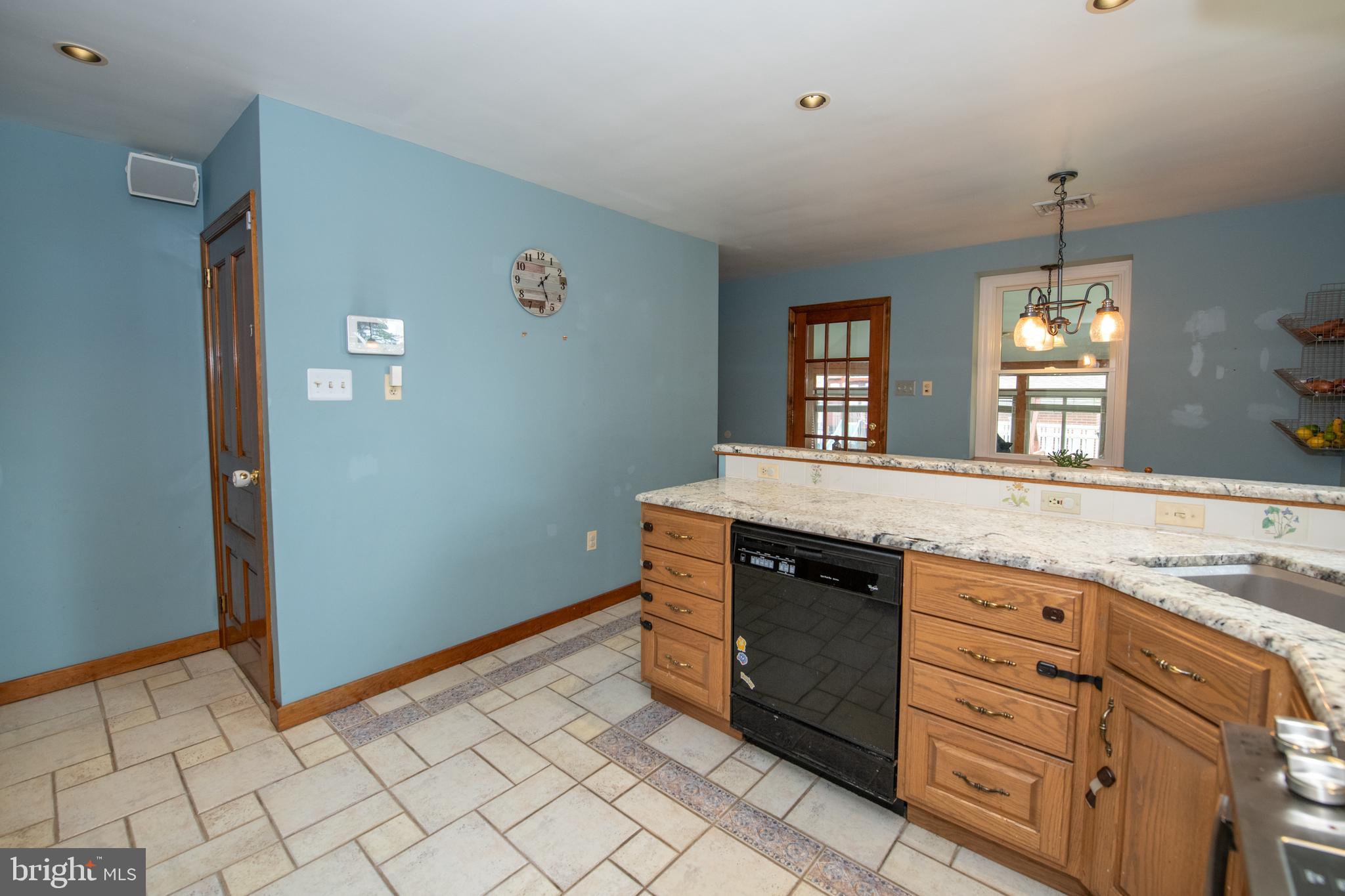 1259 Glenbrook Road Huntingdon Valley, PA 19006 - Photo 34 of 78