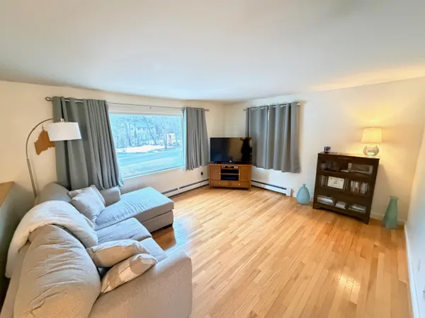 $497,500 | 99 Deep Cove Road, Raymond, ME 04071