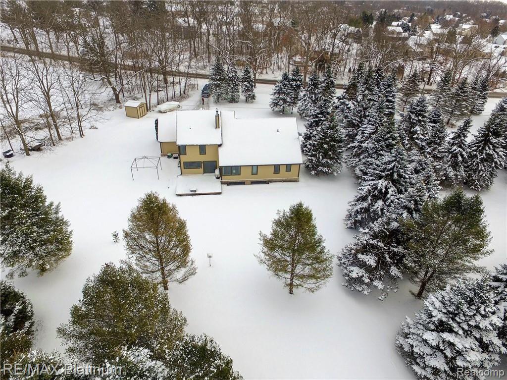8433 Hyne Road Brighton, MI 48114 - Photo 36 of 39 DJI_0022.jpg