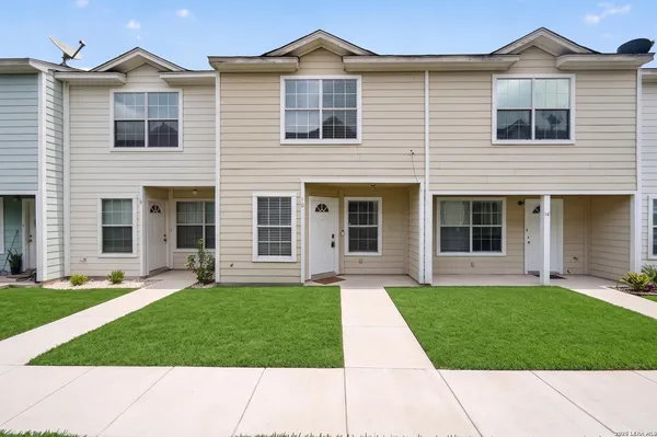 $1,350 | 10 Bratton Drive, San Antonio, TX 78245