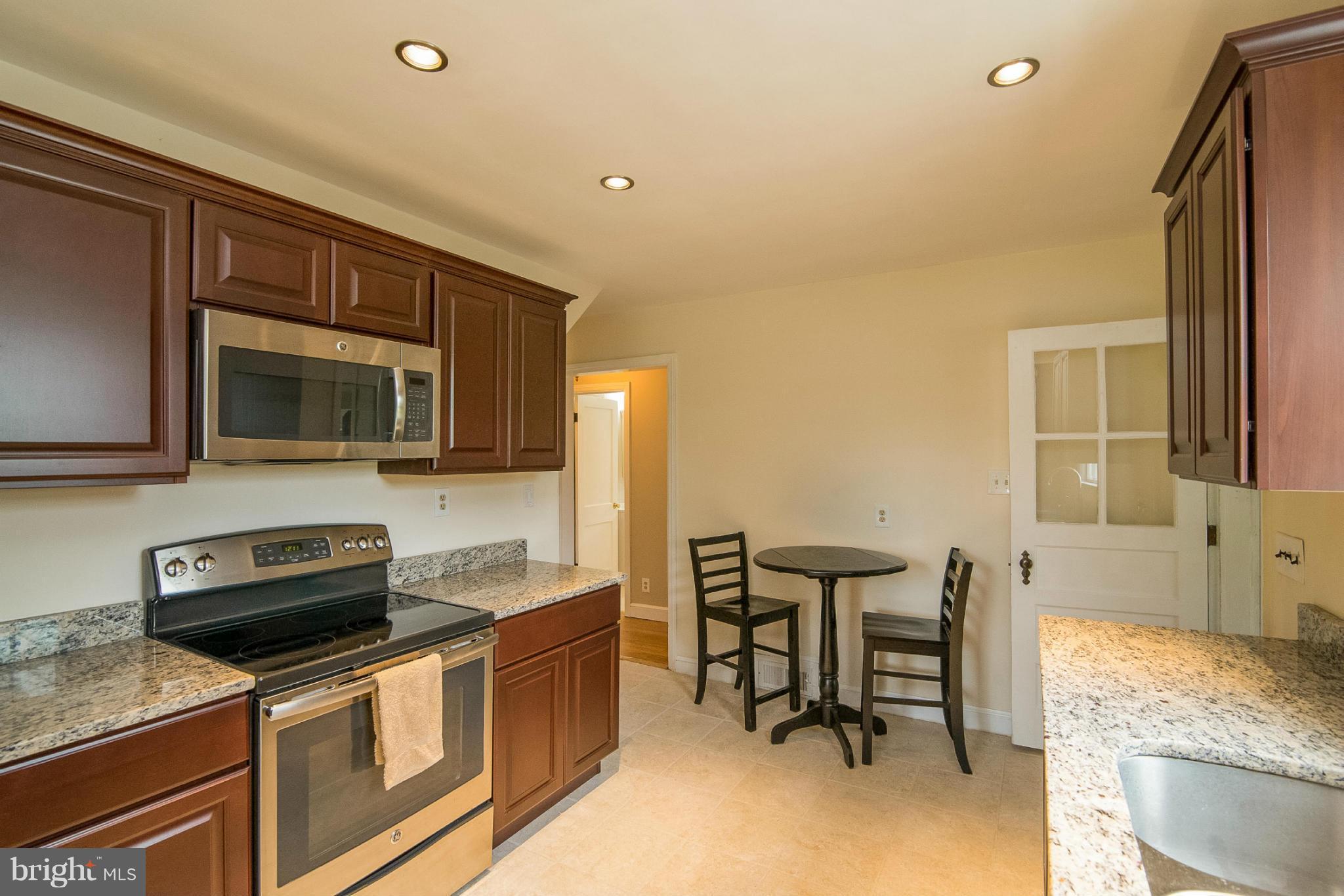 13058 Penn Shop Road Mount Airy, MD 21771 - Photo 5 of 28 Kitchen