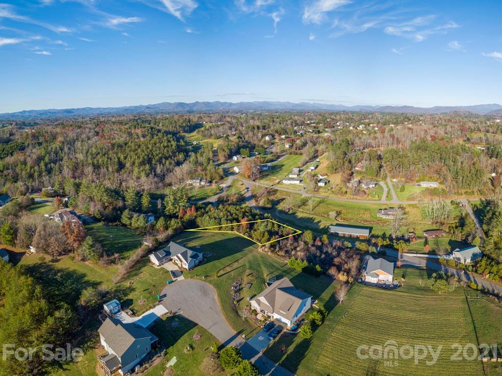 17 Homestead Ridge, Unit 2 Weaverville, NC 28787 - Photo 3 of 6 Gallery Image 3