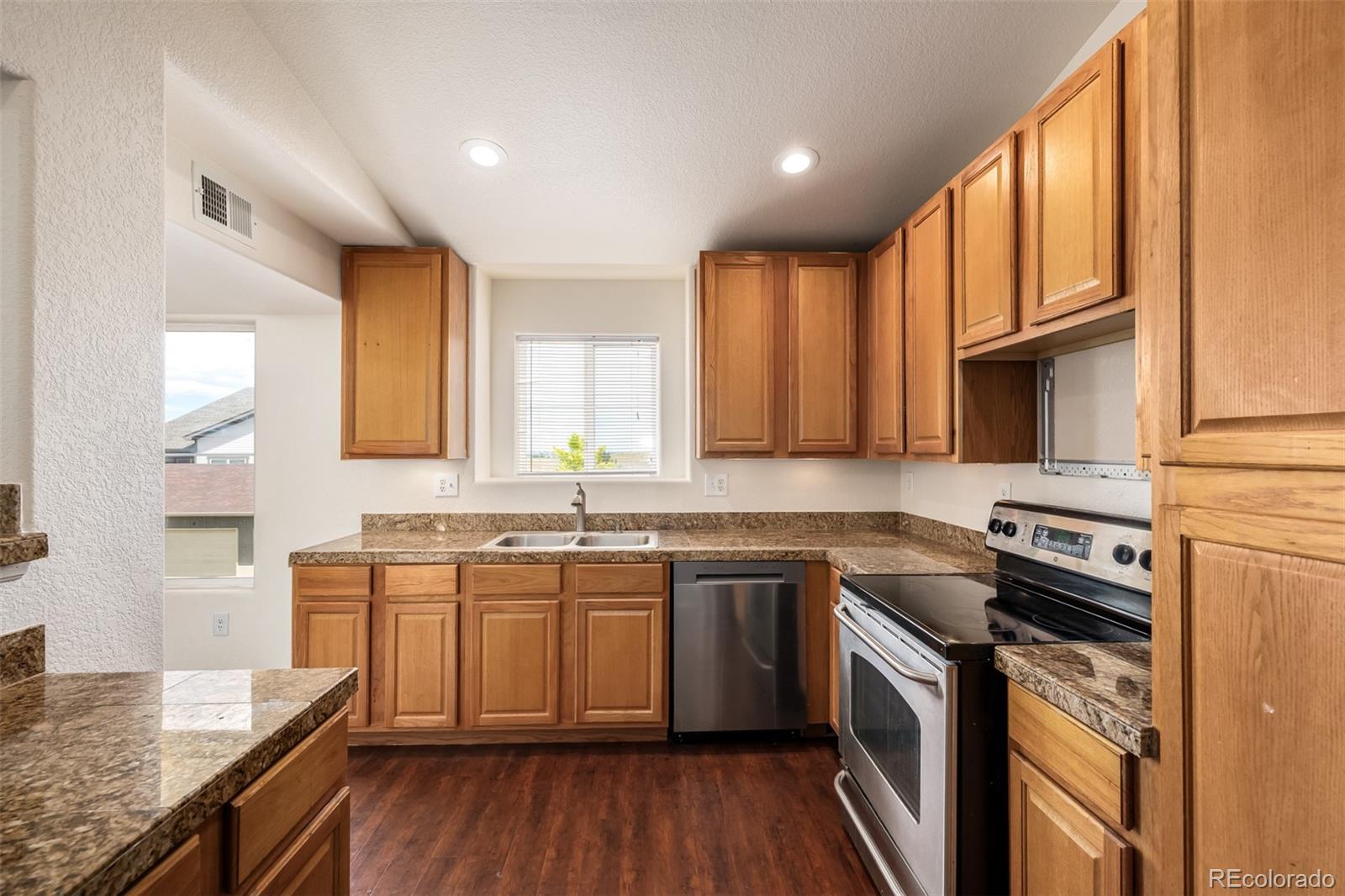 4608 Copeland Lane, Unit 201 Highlands Ranch, CO 80126 - Photo 10 of 50