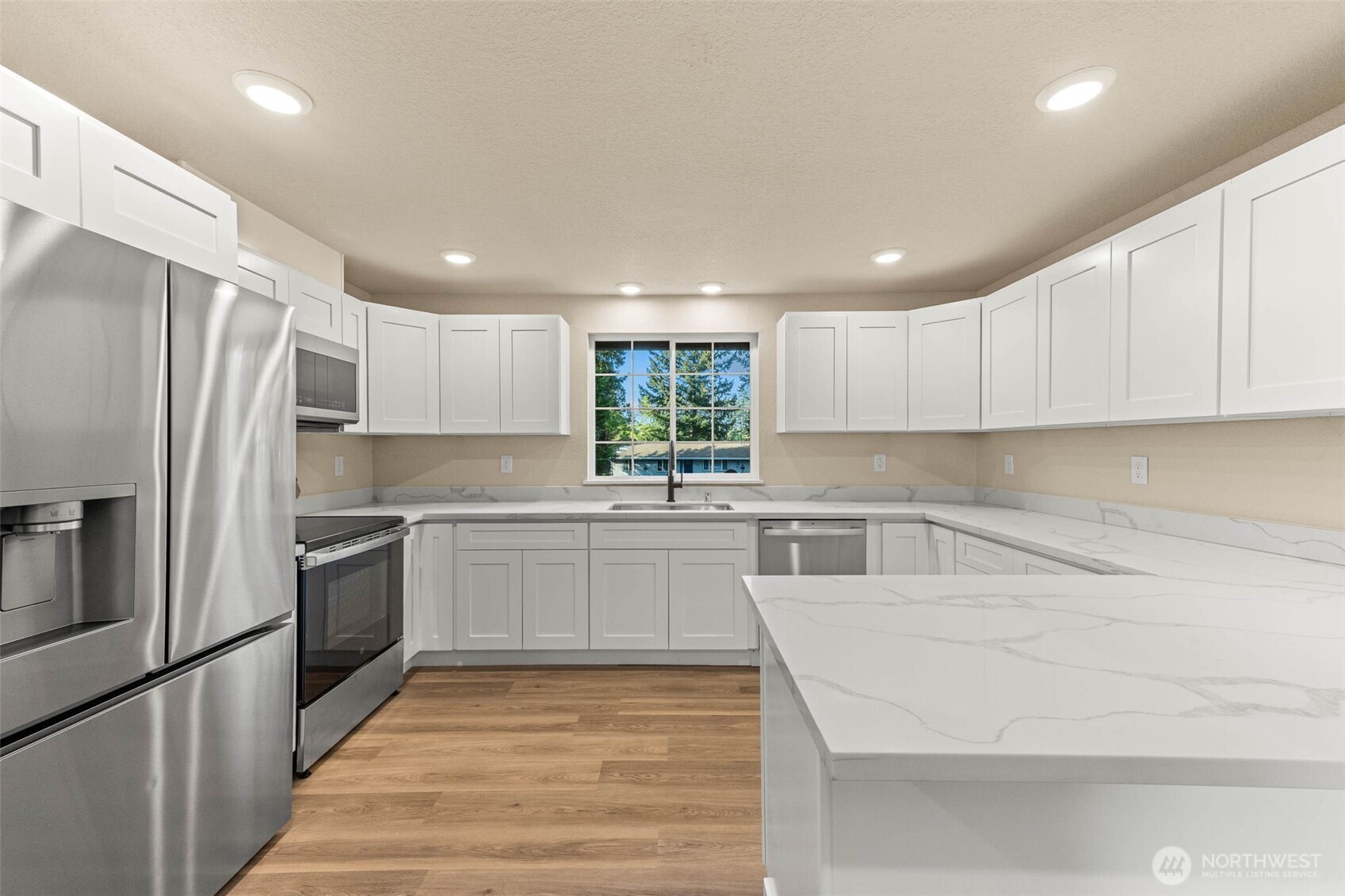 136 Rainier Acres Road Southeast Rainier, WA 98576 - Photo 11 of 40 Gallery Image 11