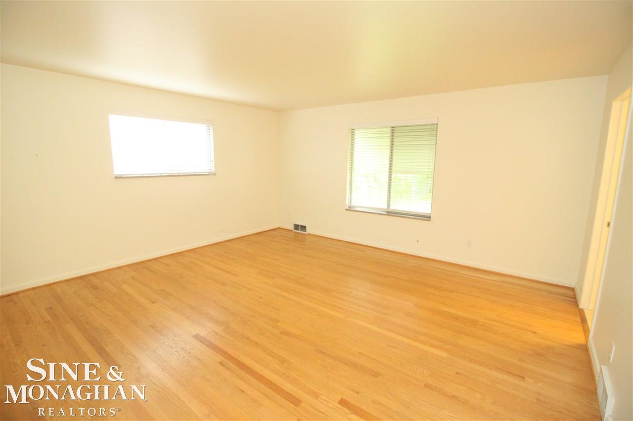 781 Harcourt Road Grosse Pointe, MI 48230 - Photo 23 of 36
