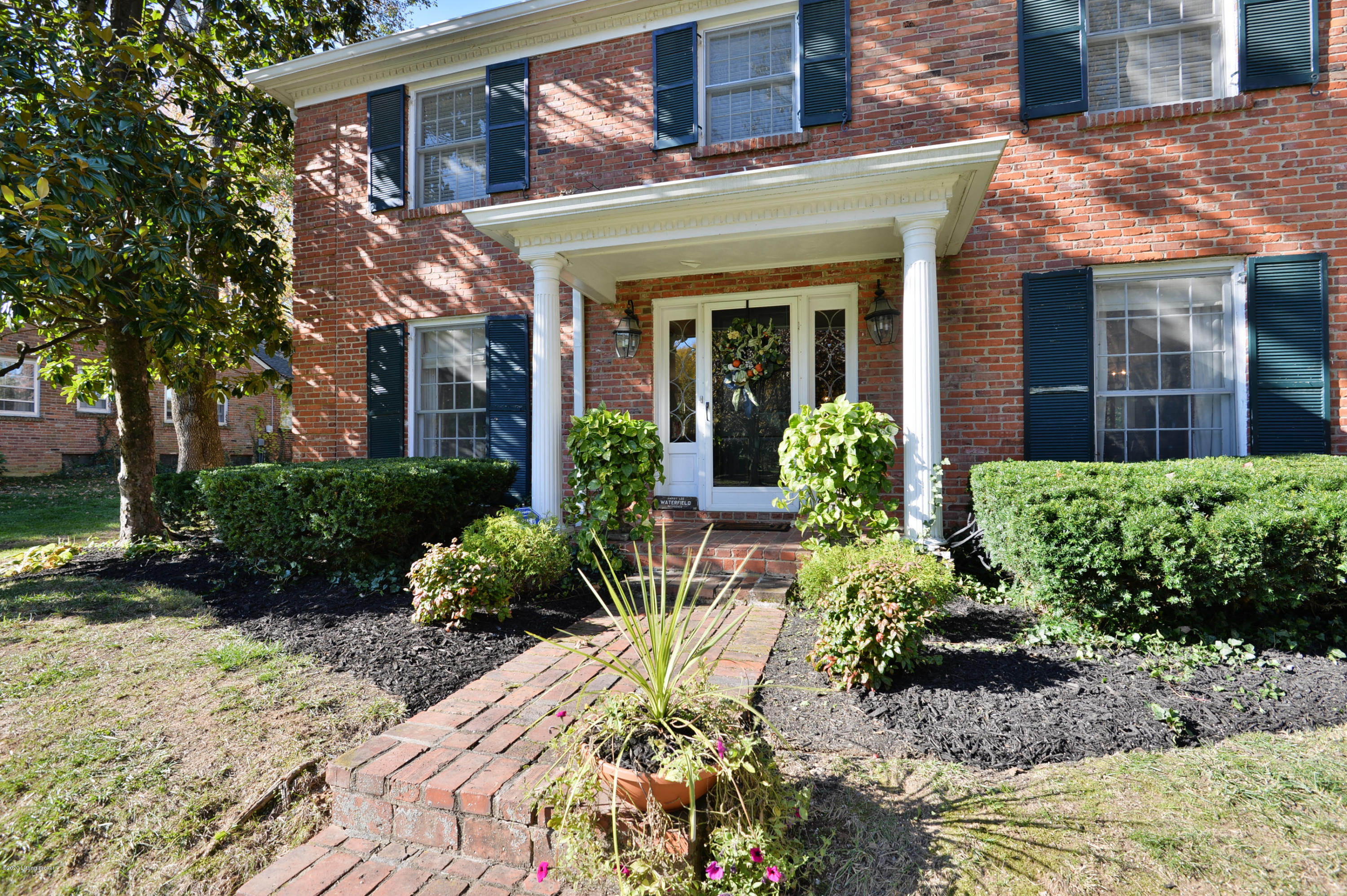 5705 Apache Road Louisville, KY 40207 - Photo 3 of 50 007 - 20201104 1328