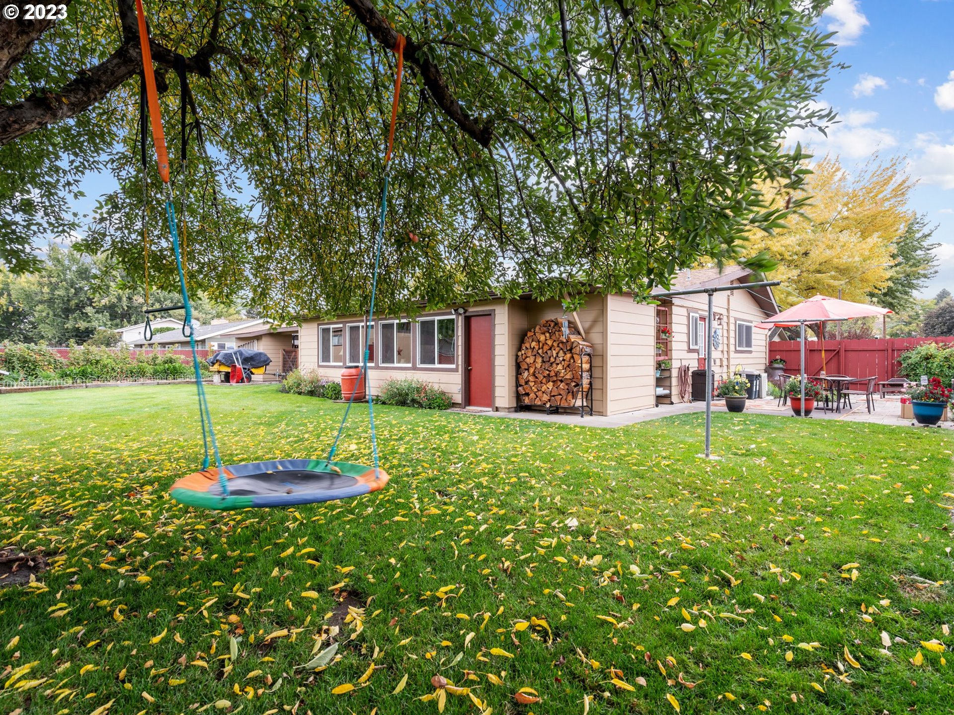 1341 Southwest 40th Street Pendleton, OR 97801 - Photo 11 of 35 a view of a house with a backyard