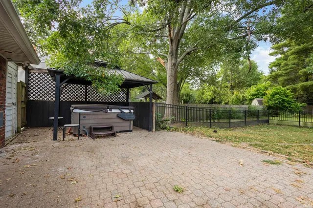 $450,000 | 106 Berkley Avenue, Terre Haute, IN 47803