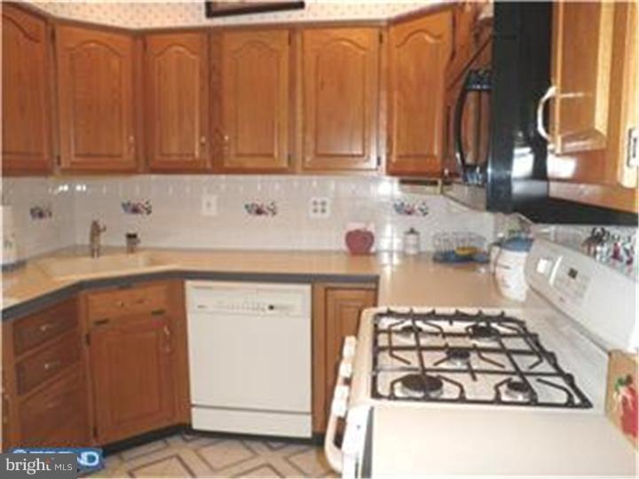 3565 Byrne Road Philadelphia, PA 19154 - Photo 8 of 22 Gallery Image 8