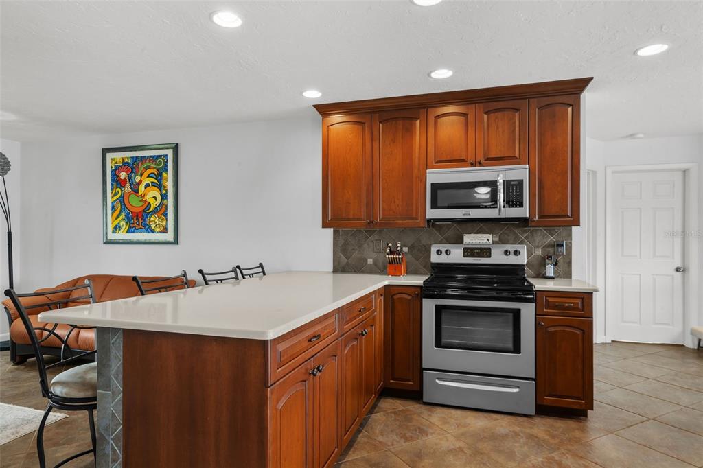 812 Arlington Road Palmetto, FL 34221 - Photo 12 of 45 Gallery Image 12